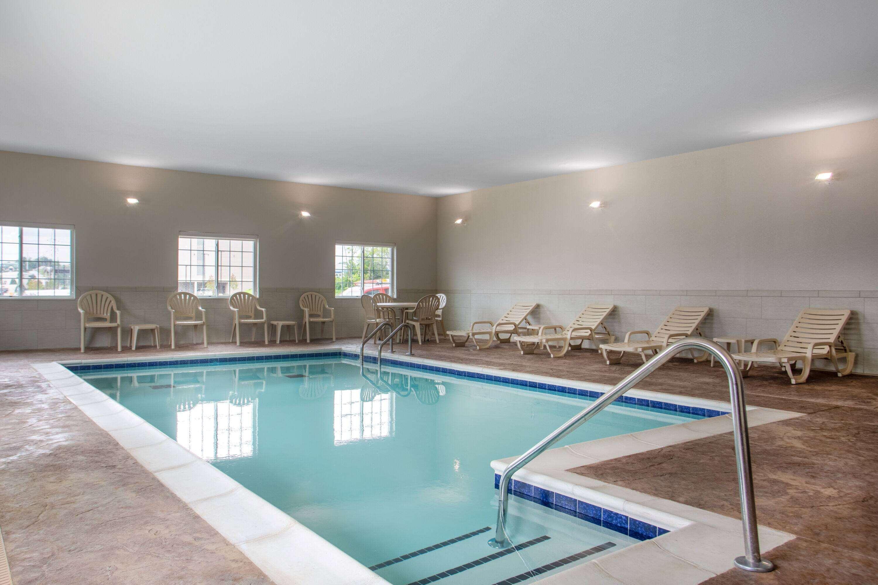 Microtel Inn & Suites By Wyndham Liberty/Ne Kansas City Area Exterior photo